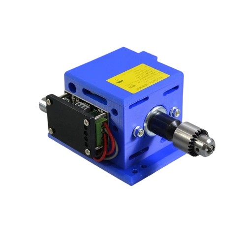 Motor mit hohlem durchgang und - motor,